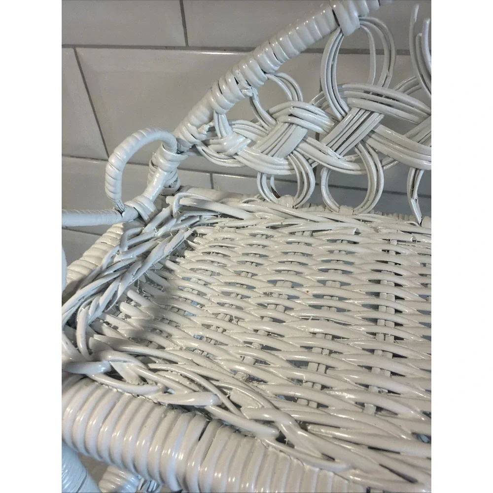 VINTAGE WHITE WICKER SHELF WALL HANGING OR TABLETOP 2 TIER BATH BOHO ES009